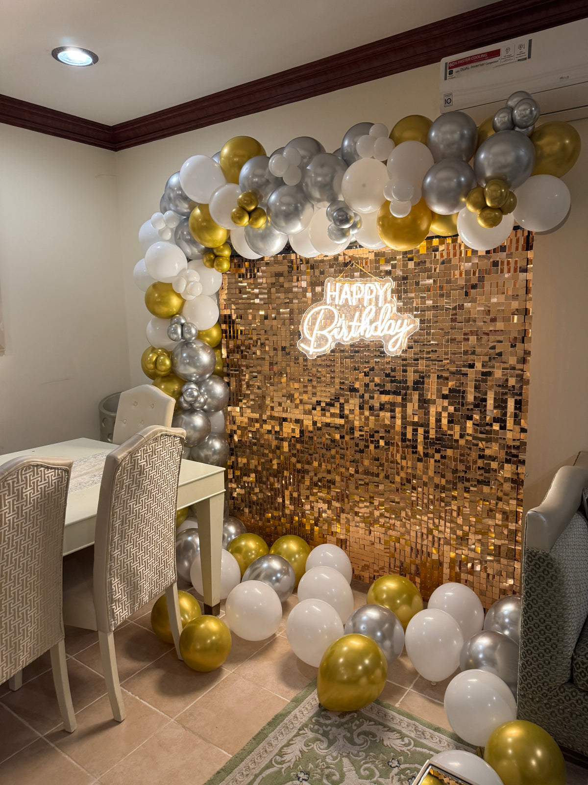 Shimar wall Balloon set up ￼