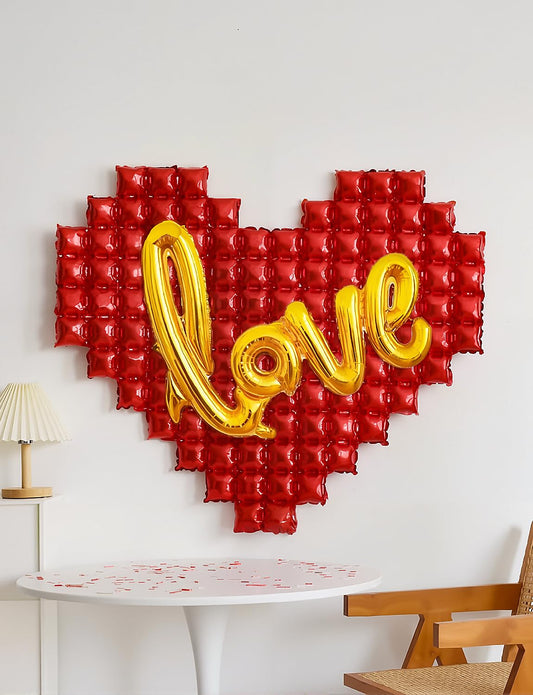 Love-Themed Air-Filled Balloon gold