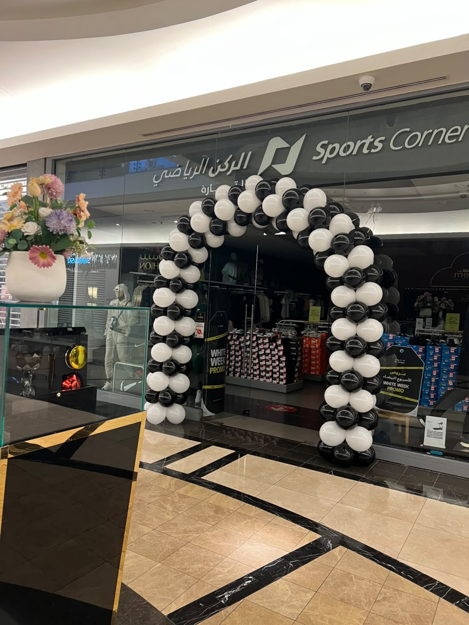 Black and white colour balloon arch